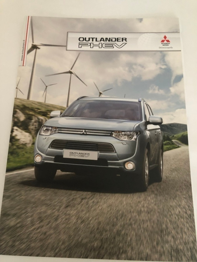 Myyntiesite - Mitsubishi Outlander PHEV - 12/2013
