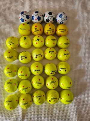 Golfpalloja, värillisiä