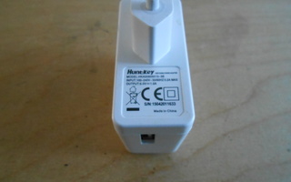 HuntKey USB Laturi, Model: HKA00605010-3B