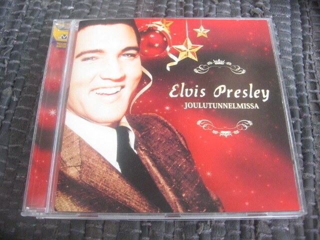 Elvis Presley joulutunnelmissa