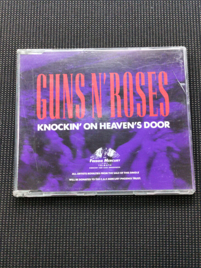 Guns N' Roses-Knocking on heavens door,cds