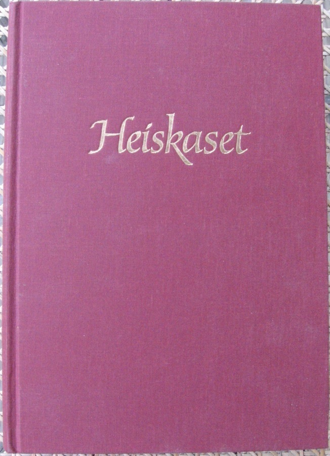 Heiskaset. Sukukirja. 1. painos 1997. 832 s.