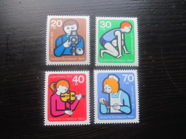 Berliini: Vapaaehtoinen nuorisotyö 1974 **