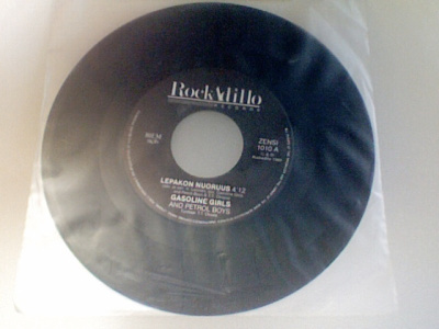 GASOLINE GIRLS & PETROL BOYS : LEPAKON NUORUUS : VINYYLI  7"
