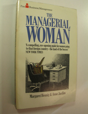 Margaret ym. Hennig : The Managerial Woman