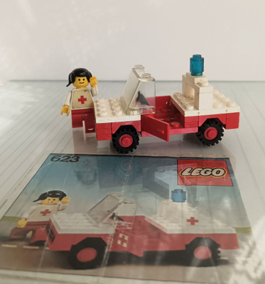 Lego town 623 Lääkärin auto vuosimallia 1978