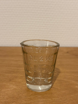 Vanha pieni mittalasi (Iittala)