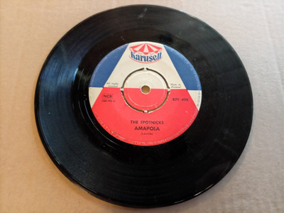 7" ulkomaisia 4kpl
