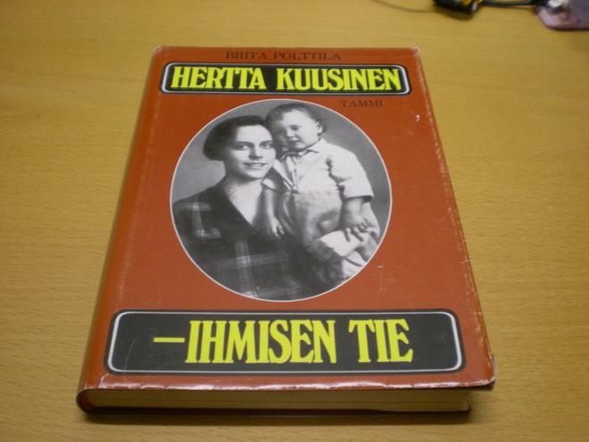Brita Polttila: Hertta Kuusinen - Ihmisen tie