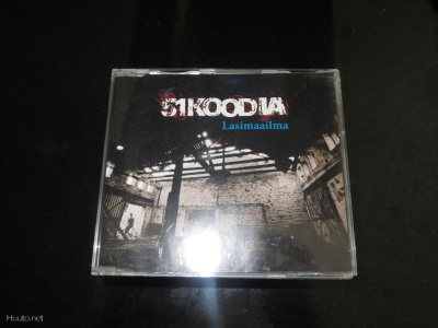 51 koodia -lasimaailma cds