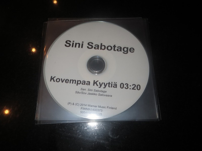 Sini Sabotage Kovempaa Kyytiä cds
