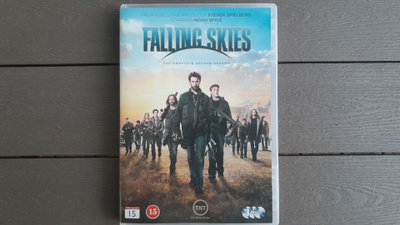 DVD: Falling Skies - 2 Kausi. 3xDVD (T:Steven Spielberg 2013