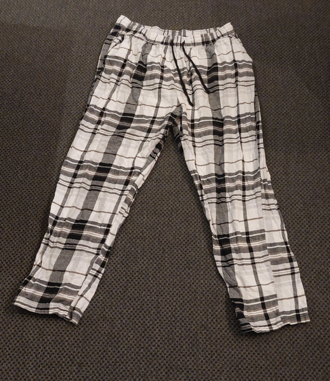 Flanelliset pyjamahousut koko L / XL
