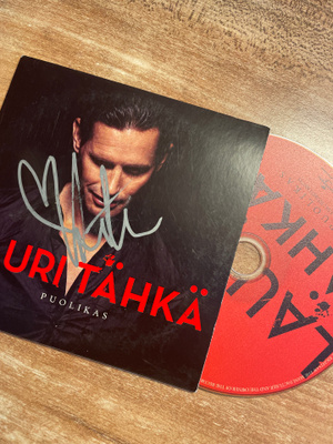 Lauri Tähkä . Puolikas nimmari CDS single