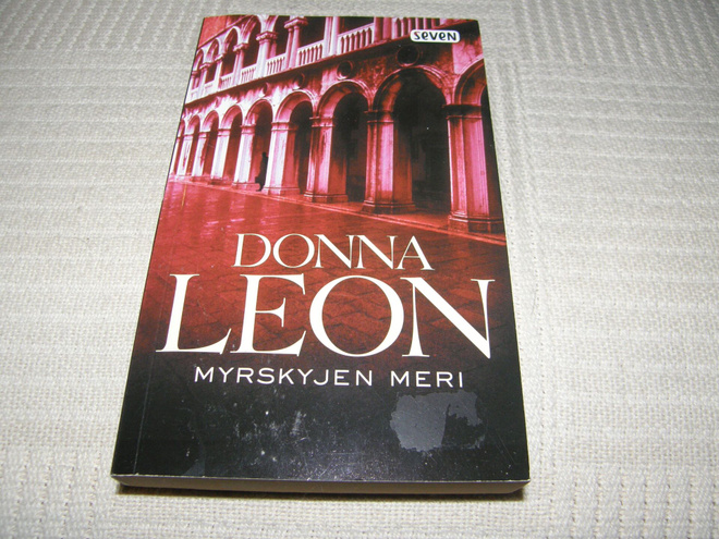 Donna Leon Myrskyjen meri  -pok