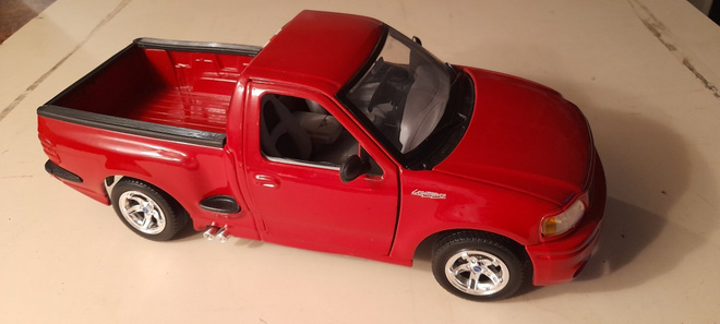 Ford F150 SVT.  Mittakaava 1/21