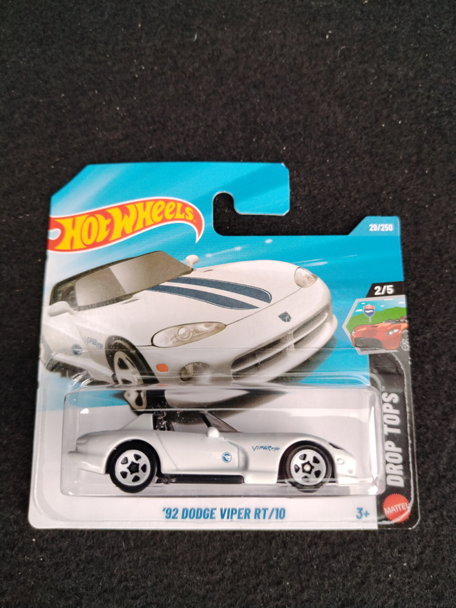 Hot Wheels Regular Treasure Hunt '92 Dodge Viper RT/10