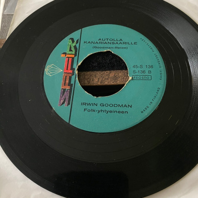 IRWIN GOODMAN: Autolla Kanarian saarille * Kalteritango 'FIN