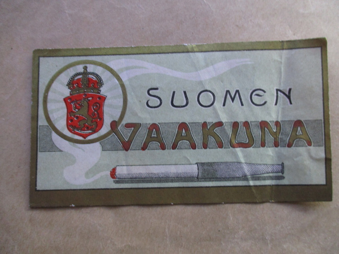 TUPAKKA ETIKETTI SUOMEN VAAKUNA (K16-S22)