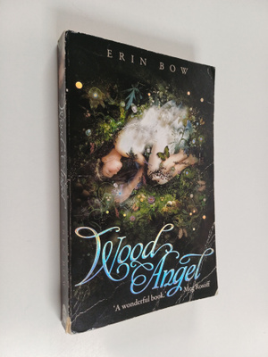 Erin Bow : Wood angel