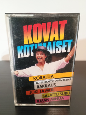 KOVAT KOTIMAISET C-KASETTI