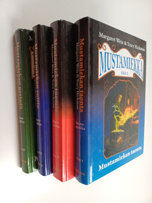 Margaret Weis ym. : Mustamiekka 1-4 : Mustamiekan taonta ...