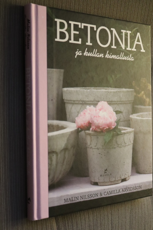 Nilsson & Arvidsson : Betonia ja kullan kimallusta ( 2011 )