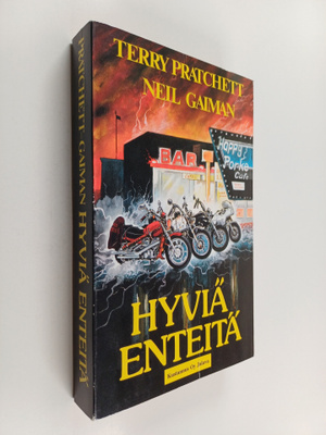 Terry Pratchett ym. : Hyviä enteitä : noita Agnes Nutteri...