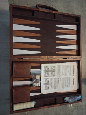 Vintage Backgammon -matkalauta 70/80-luvulta, täydellinen!