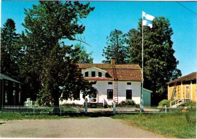 kortti **/°  Uusikaarlepyy tai Vaasa - erilaisia