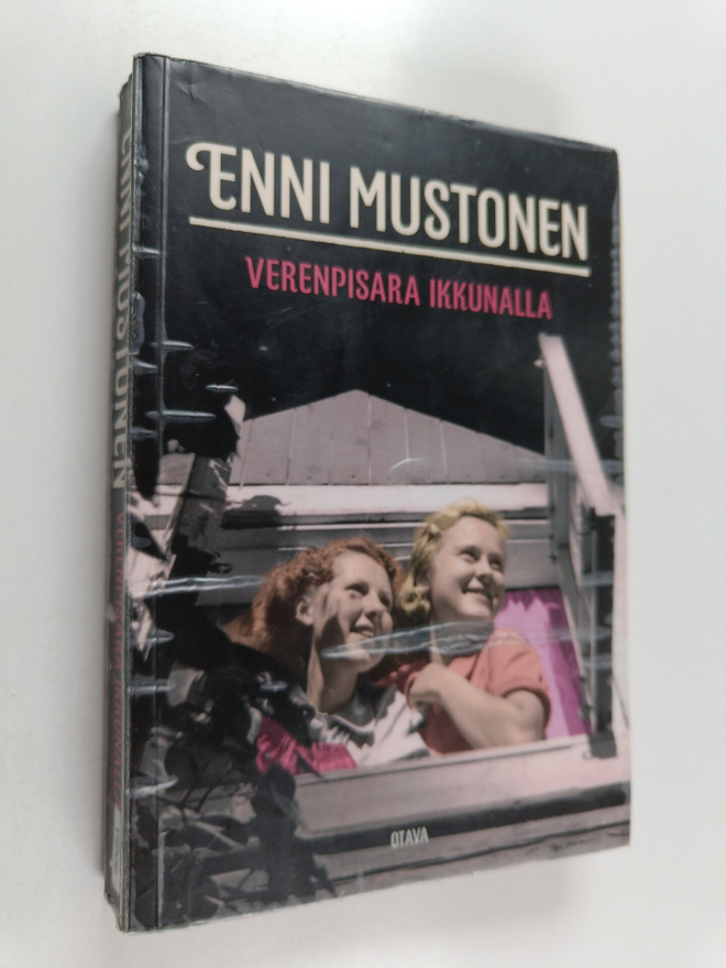 Enni Mustonen : Verenpisara ikkunalla