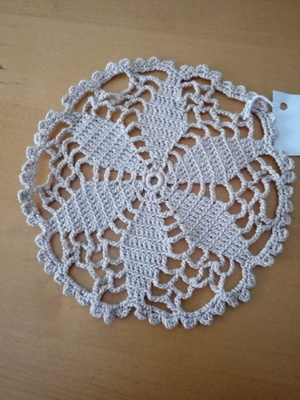Virkattu liina beige