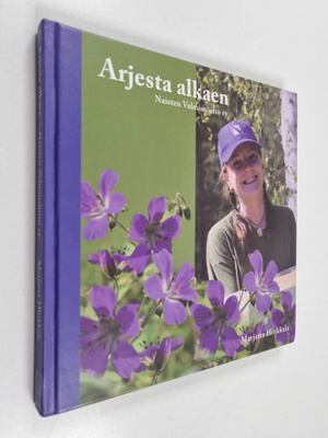 Marjatta Hinkkala : Arjesta alkaen (signeerattu)