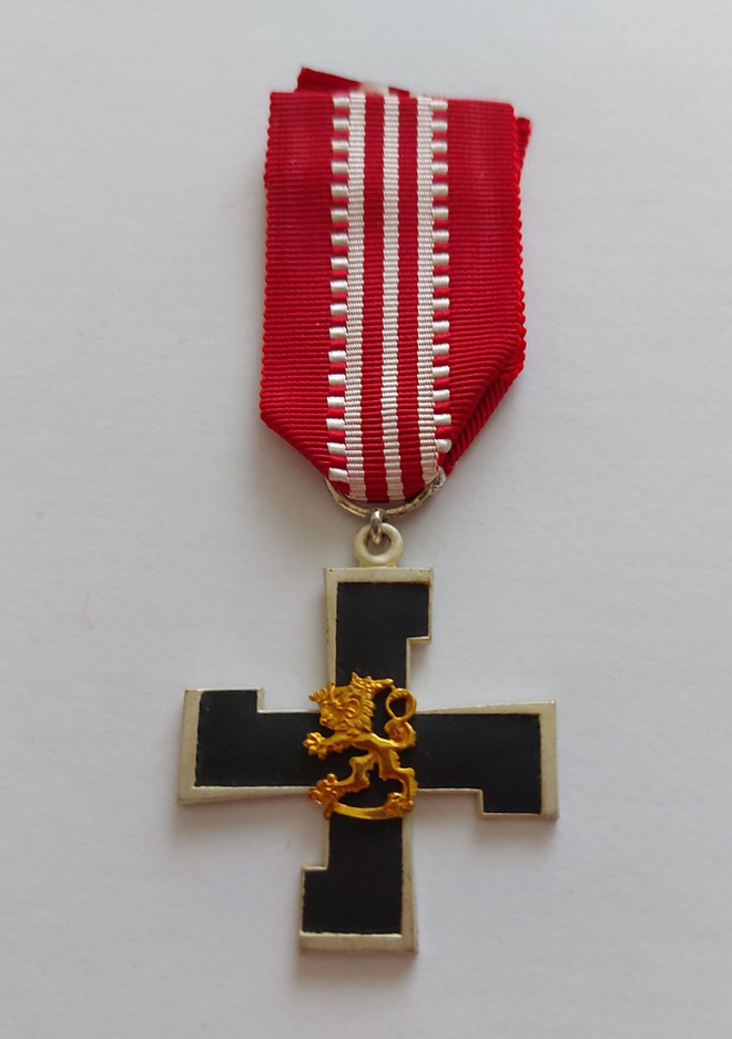Päämajan muistoristi 1939 - 1945 ja myöntökirja 