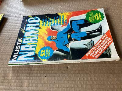 MUSTANAAMIO 16/1974