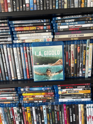 L.A. gigolo Ashton Kutcher