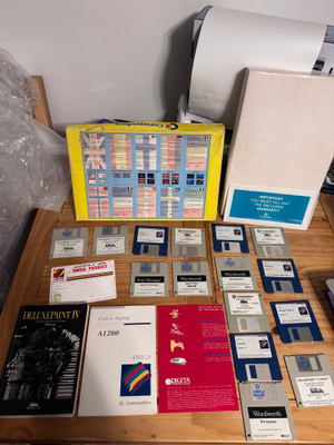 Amiga 1200 Desktop Dynamite ohjelmistopaketti