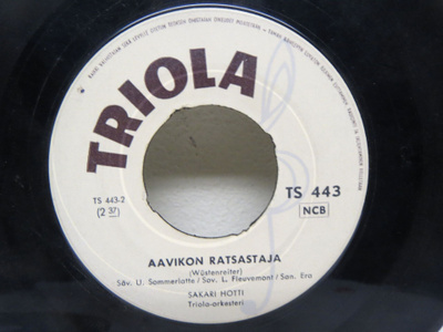 SAKARI HOTTI: AAVIKON RATSASTAJA 7"