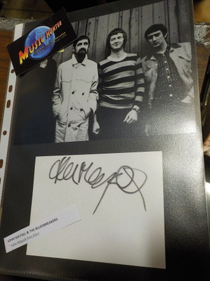 JOHN MAYALL NIMIKIRJOITUS + B/W KUVA