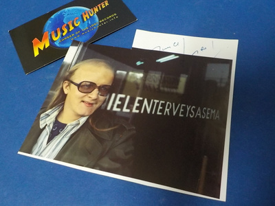 JUICE LESKINEN NIMIKIRJOITUS
