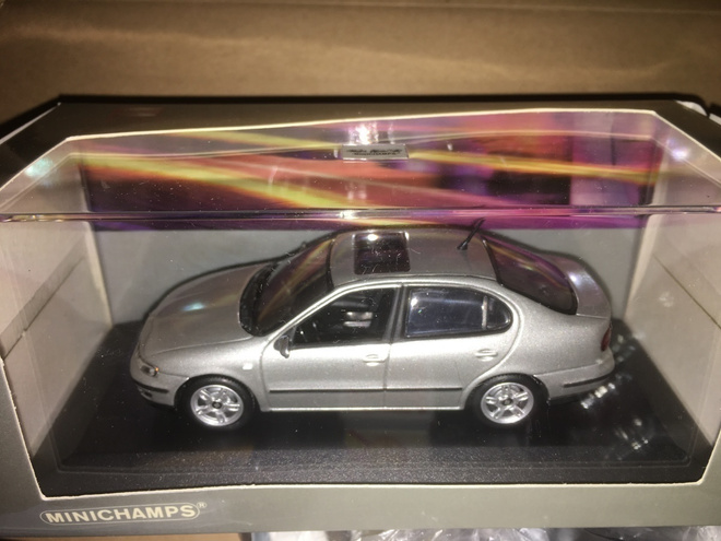 Seat Toledo -00 1/43 Minichamps