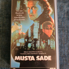MUSTA SADE ( 1989 ) VHS ESSELTE VIDEO. - pikkukuva 1