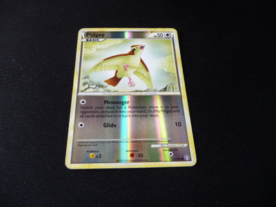 Pidgey 71/102 Triumphant - Reverse Holo