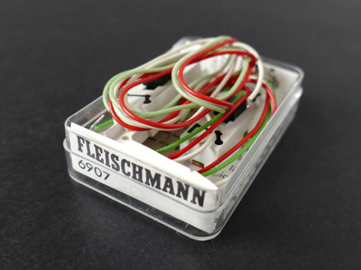FLEISCHMANN 6907, signaalikytkin 2 kpl