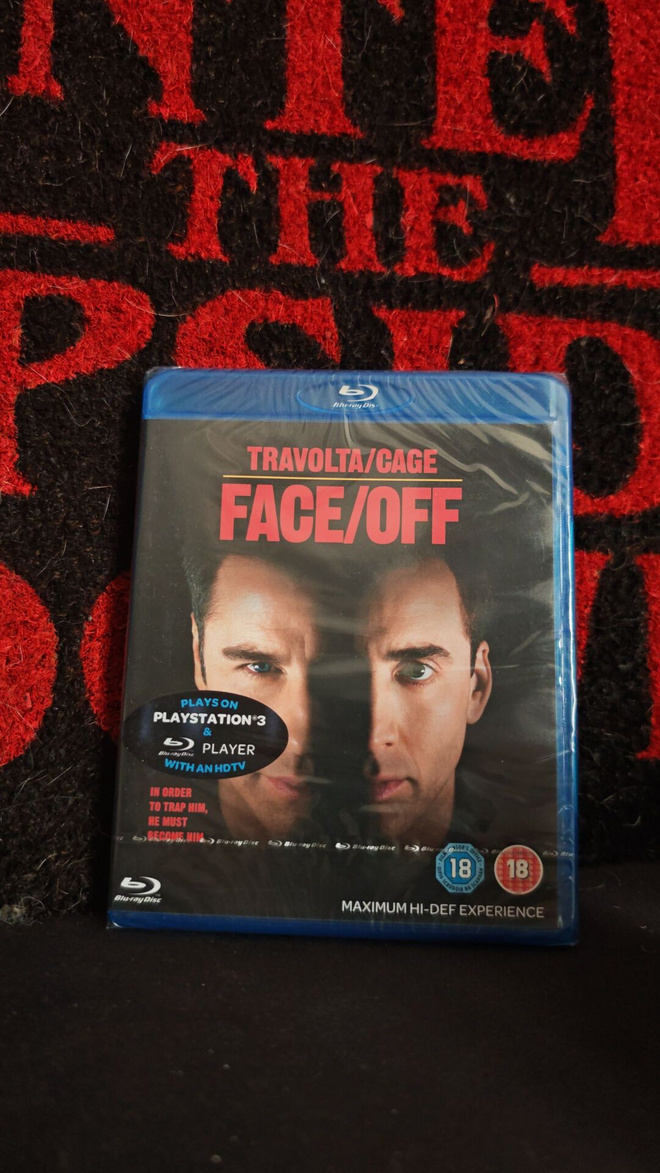 Face / Off (Avaamaton!)
