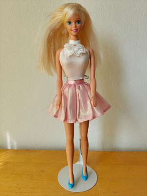 Barbie: Kasari-Ysäri Barbie nukke