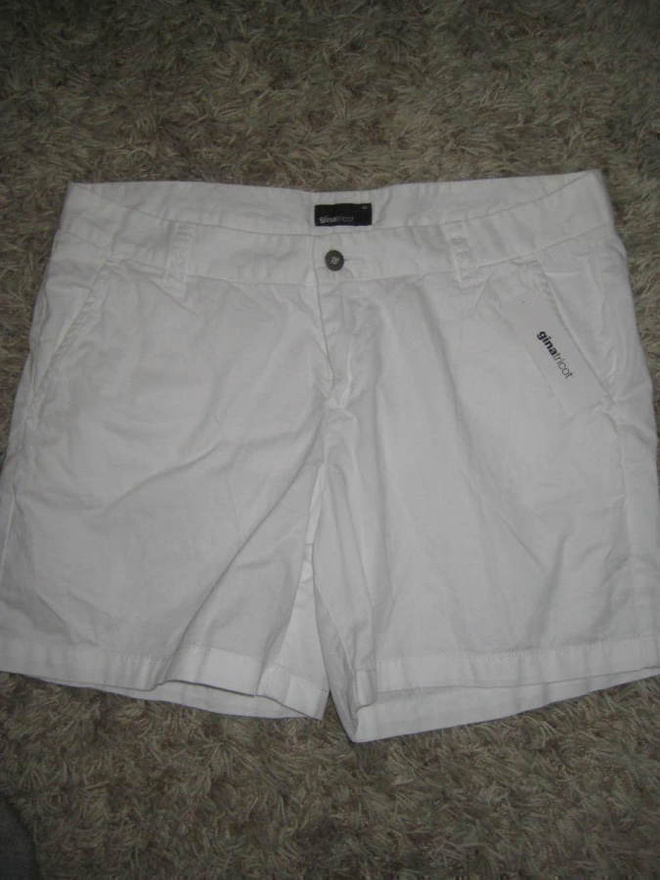 **ale GIna Tricot Valkoiset shortsit uusi   koko 42
