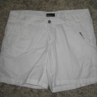 **ale GIna Tricot Valkoiset shortsit uusi   koko 42 - pikkukuva 1