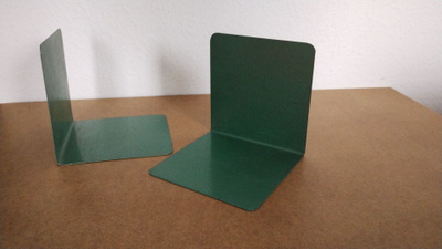 KIRJATUKI 2kpl metallia