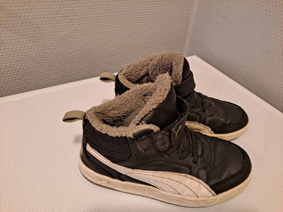 PUMA Vuorelliset tossut koko 31